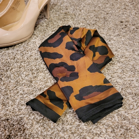 Cheetah print scarf - Picture 7 of 8